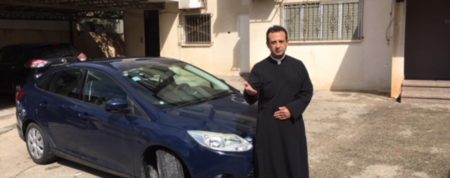 Wohltäter von KIRCHE IN NOT ermöglichen ein Fahrzeug für einen Priester in Israel