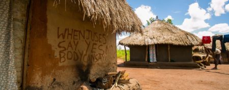 Tausende Gläubige pilgern zu einem Wallfahrtsort im Südwesten Ugandas