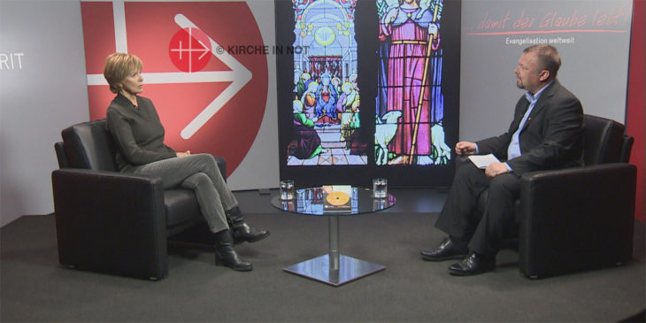 Moderator Volker Niggewöhner im Gespräch mit TV-Schauspielerin Ulrike Kriener