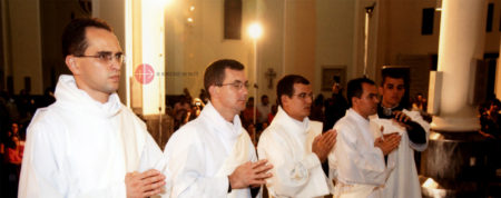 Brasilien: Ausbildungshilfe für 54 angehende Priester