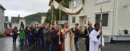 Norwegen: Arme Kirche in reichem Land