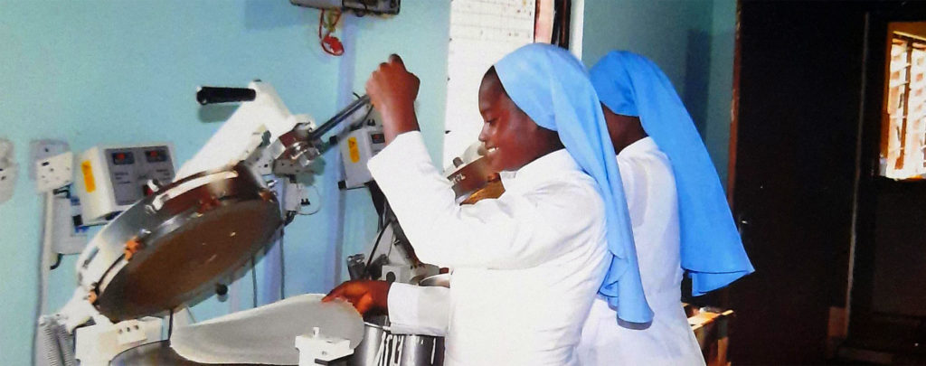 Ghana: Hostienbackmaschine für Ordensfrauen