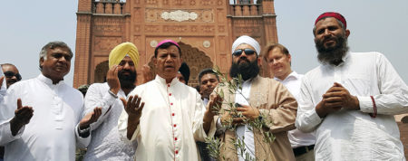 Pakistan: Imam ergreift Partei für Christen unter Blasphemie-Verdacht