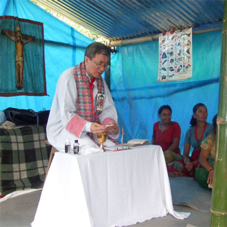 Unterstützen Sie die Priester und Gläubigen in Nepal