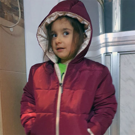 Winterjacken für Kinder in Syrien