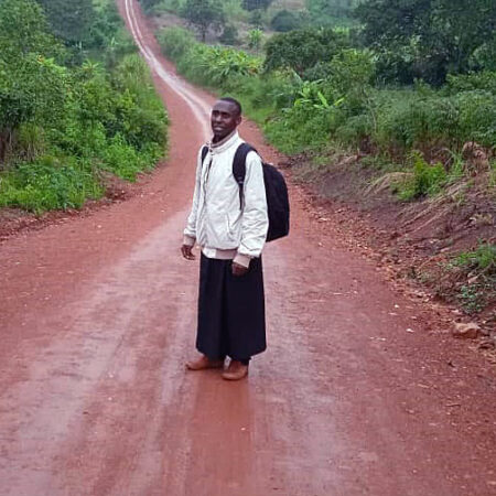 Unterstützen Sie Pfarrer Daniel in Tansania