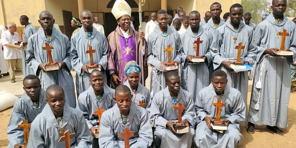 Benin 15 Motorräder für Katecheten auf dem Land KIRCHE IN NOT