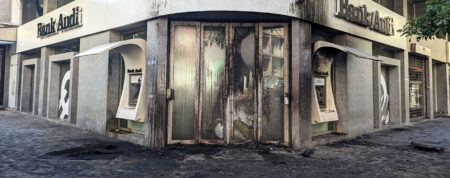 Libanon: Demonstranten setzen Banken in Brand