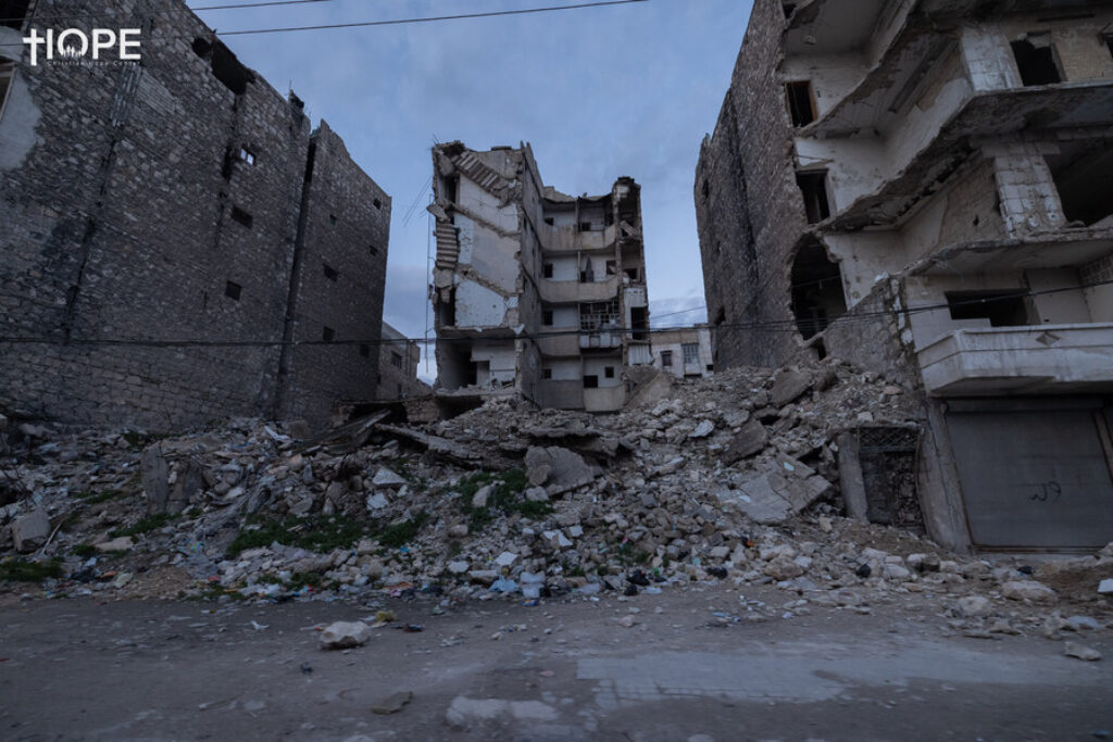 Syrien: KIRCHE IN NOT gibt grünes Licht für Wiederaufbau vom Erdbeben zerstörter Häuser