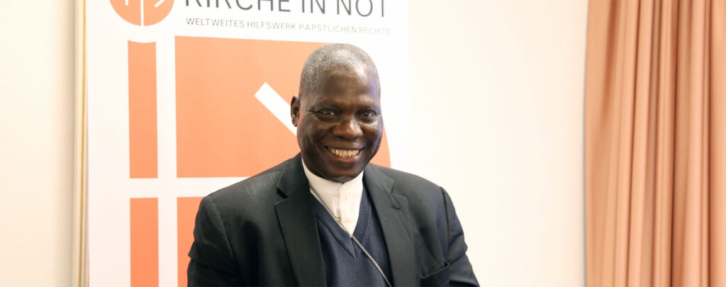 Nigeria: Erzbischof ist auf Begleitschutz angewiesen