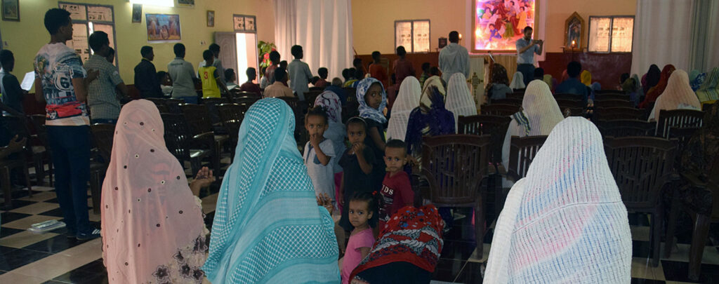 Priester aus Sudan: „Ich bleibe bis zur letzten Minute“