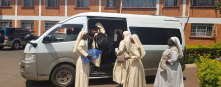 Uganda: Große Freude bei den Ordensschwestern