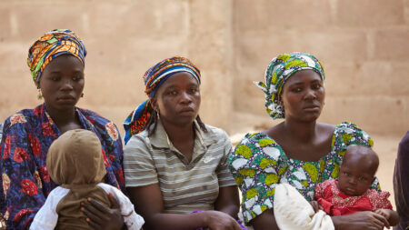 Erneut Schülerinnen und Priester in Nigeria entführt