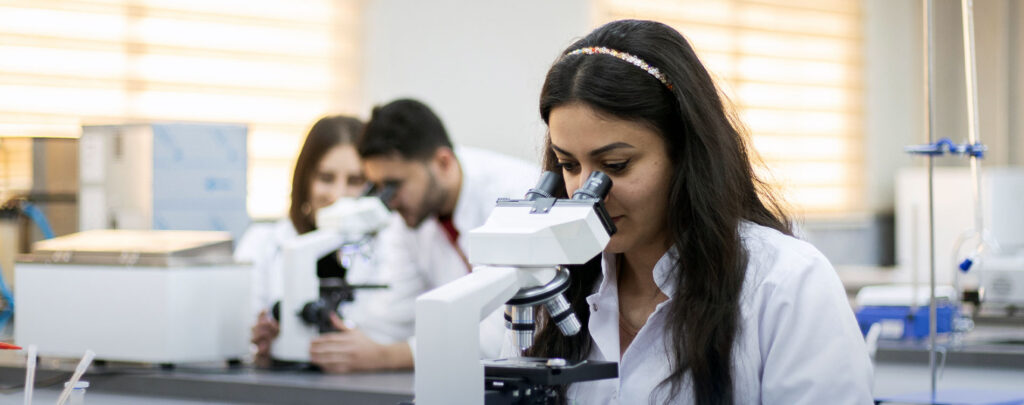 Irak: Stipendien für bedürftige christliche Studentinnen und Studenten