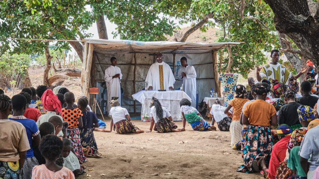 Kardinalstaatssekretär Parolin würdigt bei Mosambik-Besuch die Arbeit von KIRCHE IN NOT (ACN)