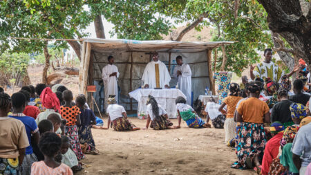 Kardinalstaatssekretär Parolin würdigt bei Mosambik-Besuch die Arbeit von KIRCHE IN NOT (ACN)