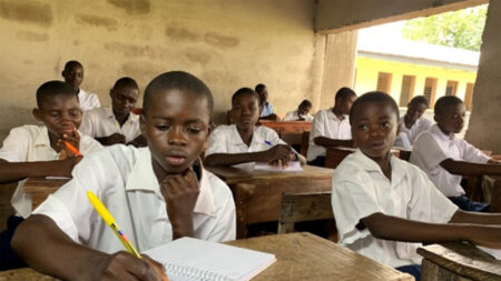 Nach Massenentführung an katholischer Schule in Nigeria: „Wir raten von Vergeltung ab, aber verlangen Gerechtigkeit“