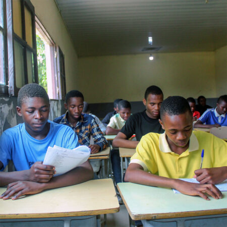 Unterstützen Sie das Propädeutikum in Angola