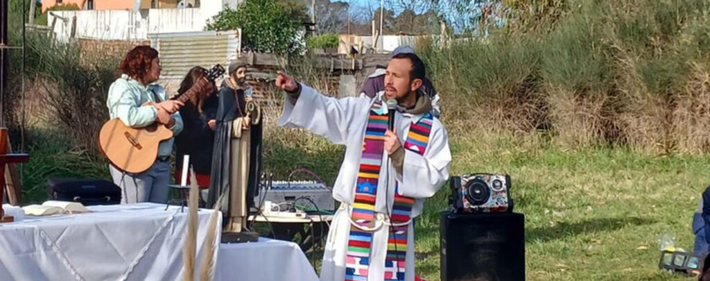 Argentinien: Mess-Stipendien für 16 Priester