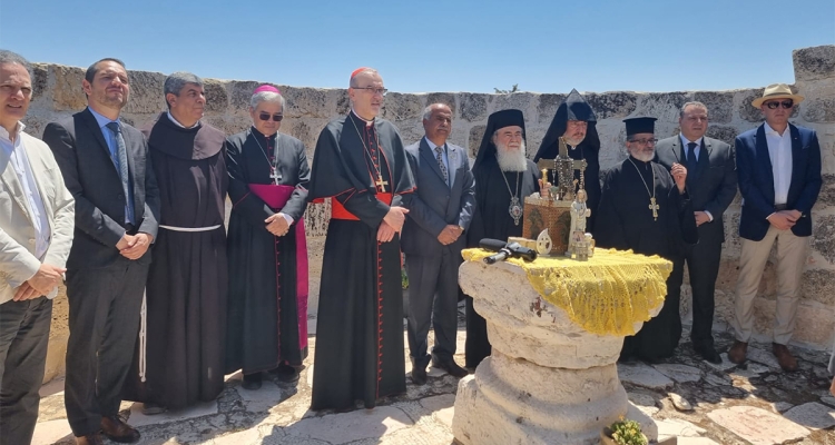 Der Rat der Patriarchen und Oberhäupter der Kirchen von Jerusalem reiste am 14. Juli 2025 zu einem Solidaritätsbesuch nach Taybeh, der einzigen rein christlichen Stadt im Westjordanland.