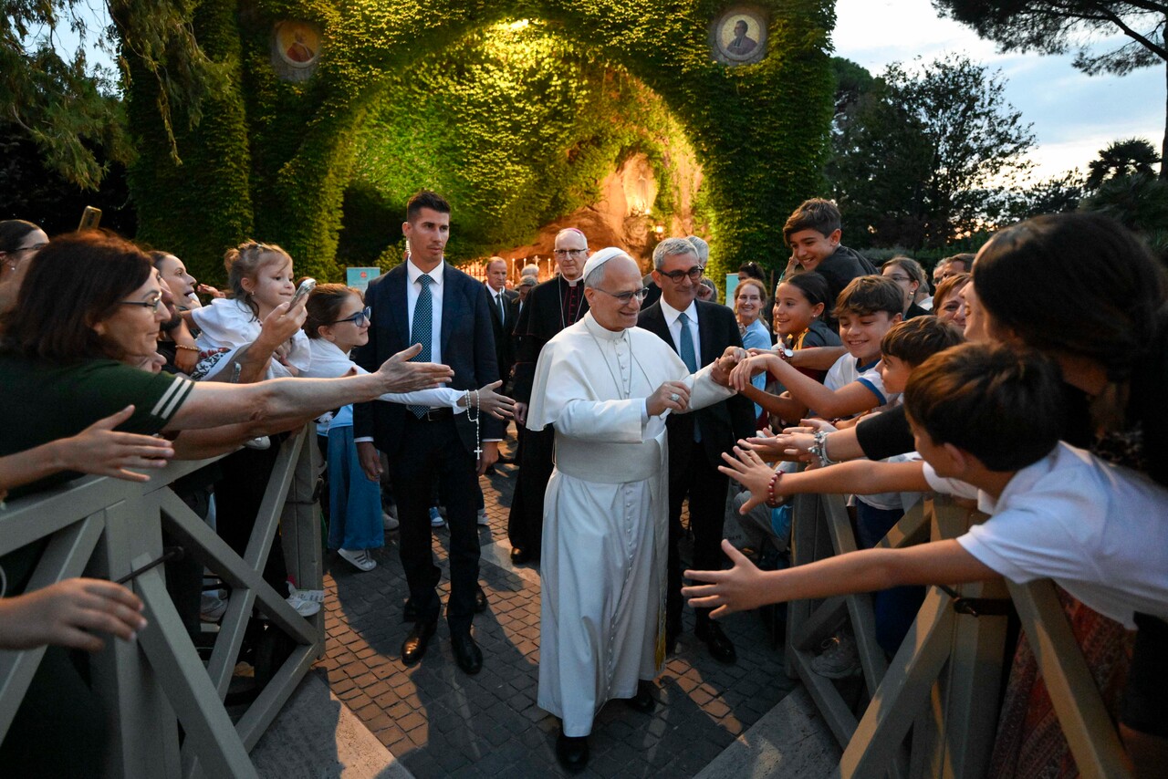 Papst Leo XIV. Eine Million Kinder beten den Rosenkranz