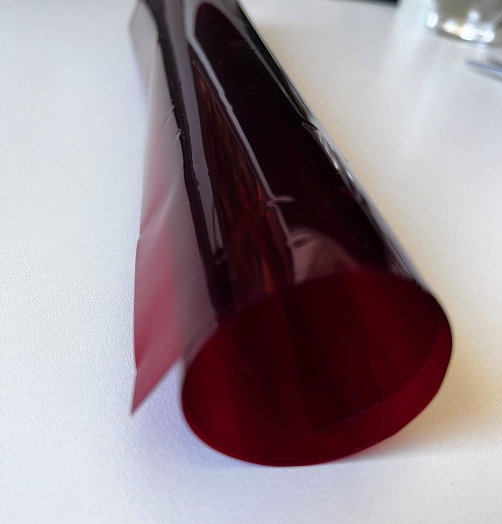Roter Farbfilter für Scheinwerfer zur Beleuchtung bei Red Wednesday